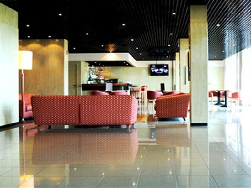 โรงแรมเมดิเตอร์ โปเมเซีย ภายนอก รูปภาพ